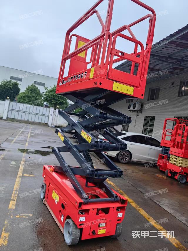 整机左侧（设备外观及核心部件）