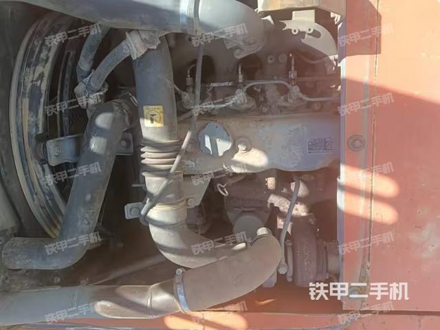 發(fā)動機整體俯視(整機外觀) 發(fā)動機整體俯視(整機外觀)
