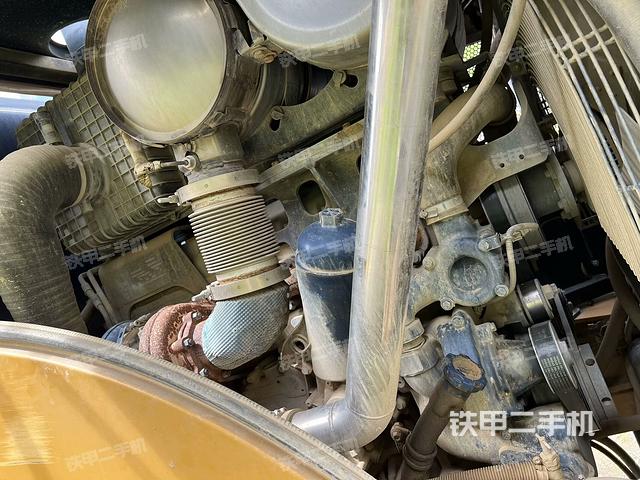 发动机左侧（整机外观及大件）