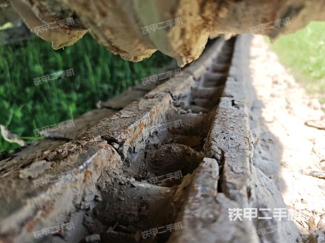 左侧履带整体 (行走机构) 左侧履带整体 (行走机构)