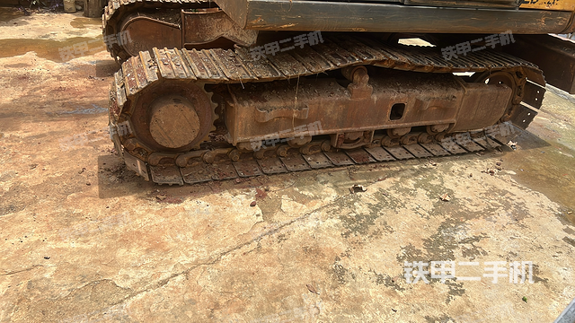 单侧履带整体（整机外观）