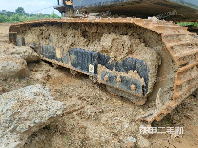 右側(cè)履帶整體?（行走機(jī)構(gòu)）