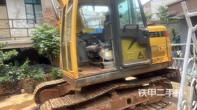 驾驶室整体（整机外观）