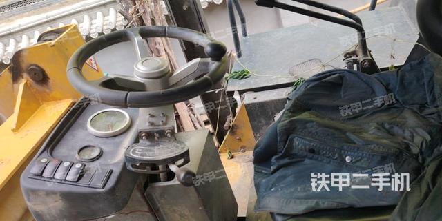 駕駛室工作臺(整機外觀及大件) 駕駛室工作臺(整機外觀及大件)