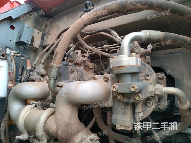 液壓泵斜45?右(大件艙室) 液壓泵斜45?右(大件艙室)