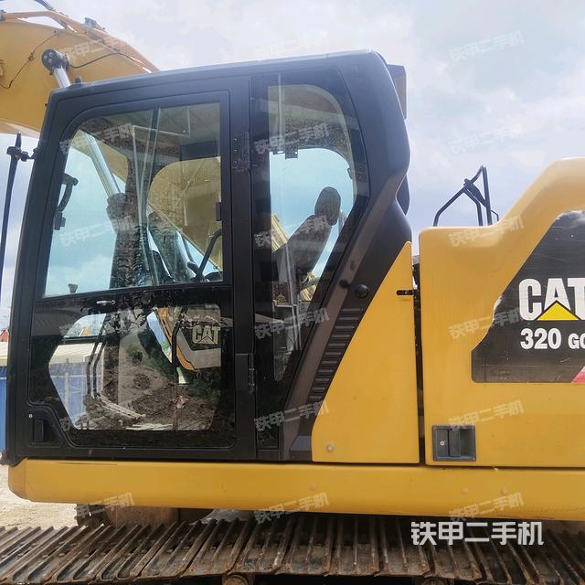 驾驶室正侧(驾驶室部分) 驾驶室正侧(驾驶室部分)