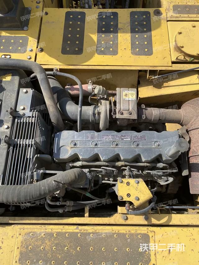 发动机整体俯视(整机外观) 发动机整体俯视(整机外观)