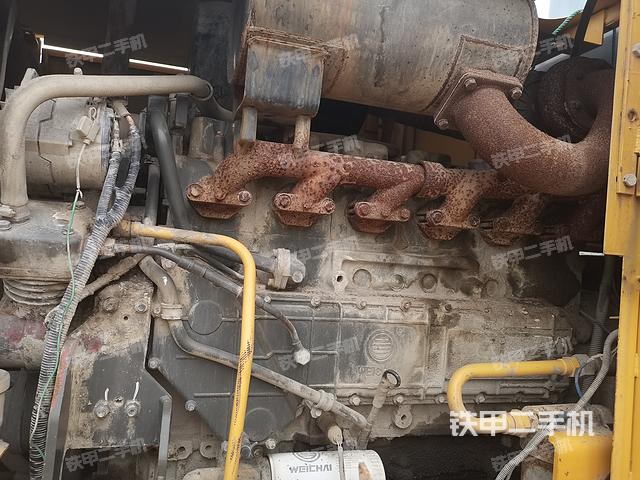 发动机左侧（整机外观及大件）