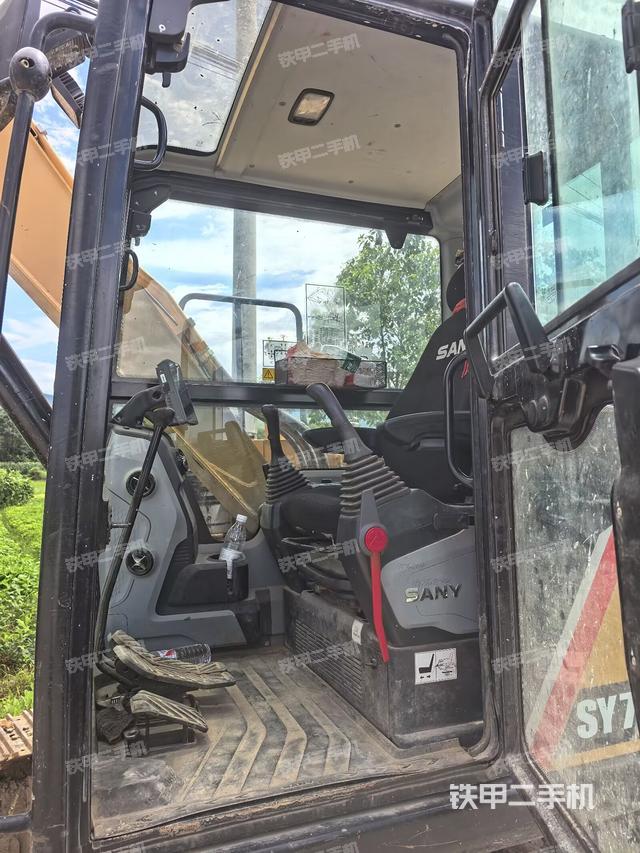 頂棚整體（駕駛室部分）