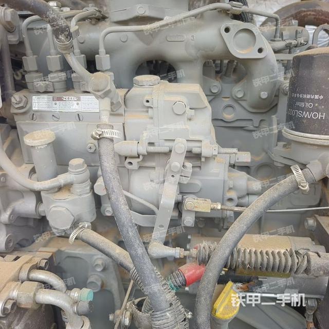 发动机整体俯视(整机外观) 发动机整体俯视(整机外观)