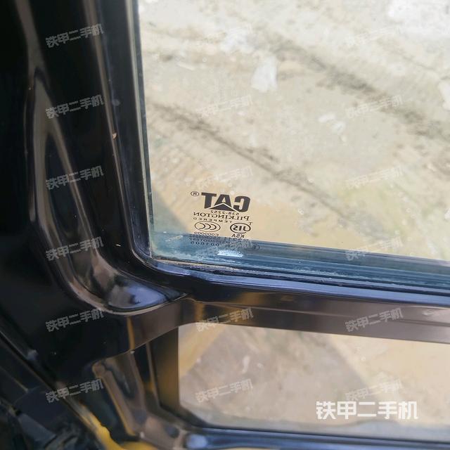 后窗玻璃角标(驾驶室部分) 后窗玻璃角标(驾驶室部分)