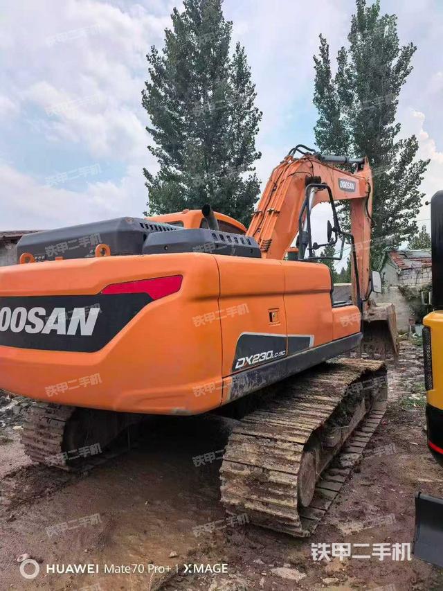 駕駛室整體（整機(jī)外觀）