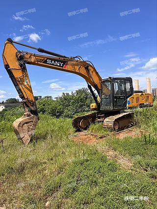 三一重工SY215C-9挖掘机实拍图片