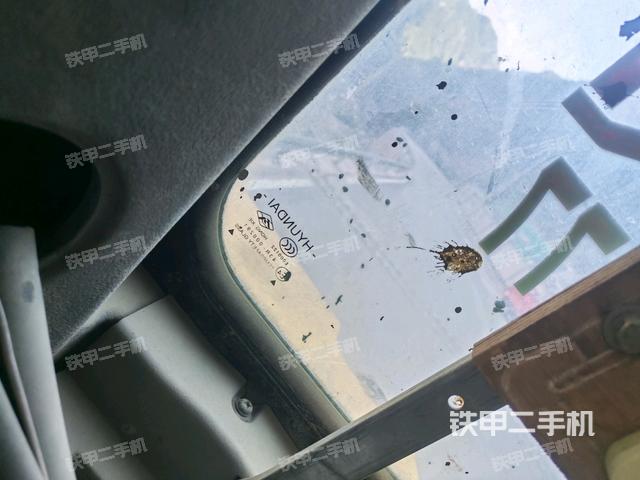 顶棚整体(驾驶室部分) 顶棚整体(驾驶室部分)