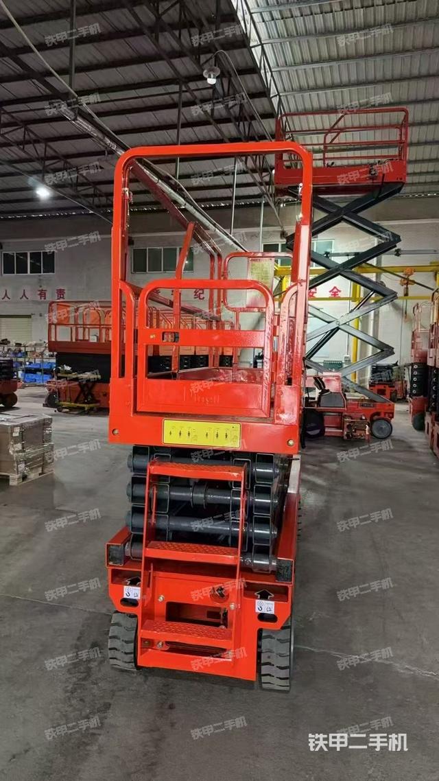整機(jī)右后45°(設(shè)備外觀及核心部件) 整機(jī)右后45°(設(shè)備外觀及核心部件)