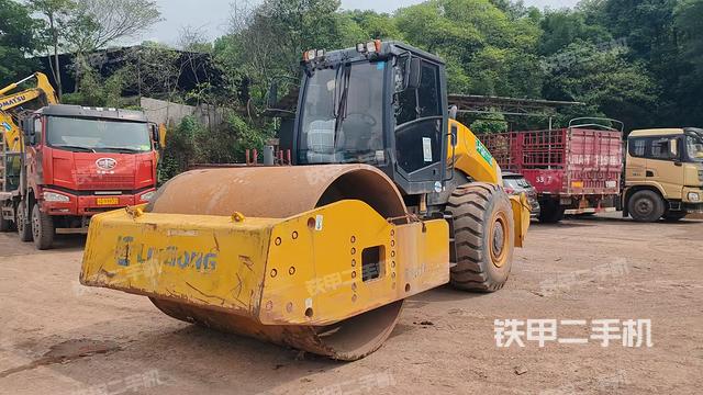 柳工CLG6626E(單驅(qū))壓路機(jī)
