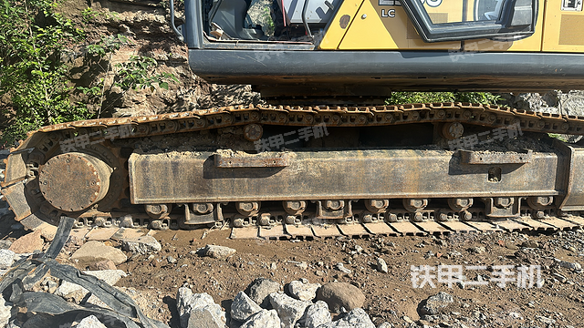 单侧履带整体（整机外观）