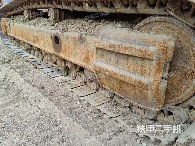 單側(cè)履帶整體（整機(jī)外觀）