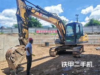 徐工XE135D挖掘机实拍图片