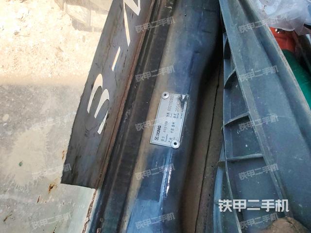 驾驶室正侧(驾驶室部分) 驾驶室正侧(驾驶室部分)