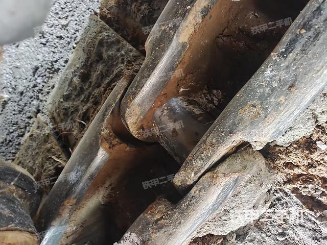 右侧履带整体 (行走机构) 右侧履带整体 (行走机构)