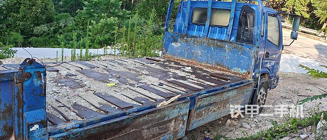 整機(jī)右側(cè)（設(shè)備外觀及核心部件）