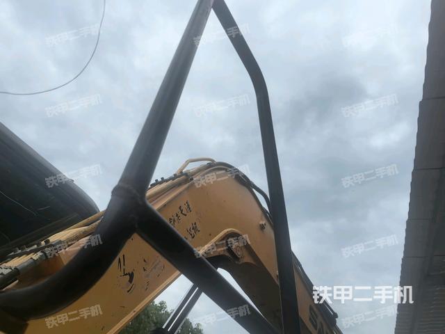 大臂整体 右侧(工作和回转装置) 大臂整体 右侧(工作和回转装置)