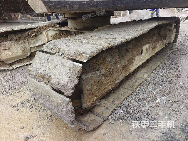 左侧履带整体 (行走机构) 左侧履带整体 (行走机构)