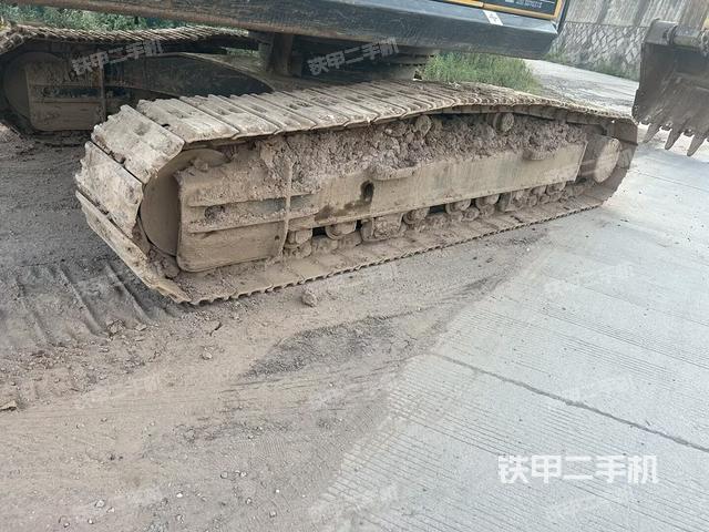 左驱动轮(行走机构) 左驱动轮(行走机构)