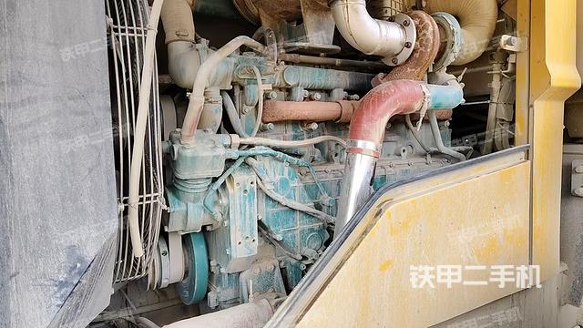 发动机左侧（整机外观及大件）