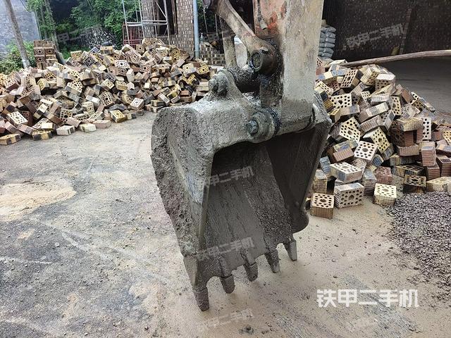大臂根部 斜(工作和回转装置) 大臂根部 斜(工作和回转装置)