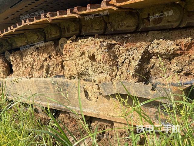 左驱动轮(行走机构) 左驱动轮(行走机构)