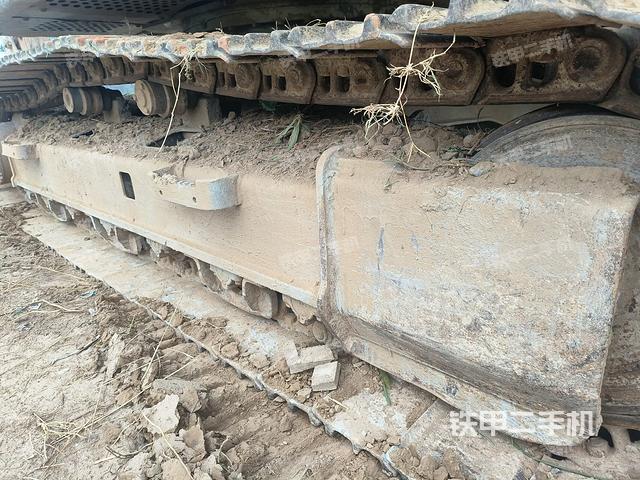 單側(cè)履帶整體（整機(jī)外觀）