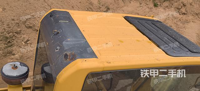 驾驶室顶部（整机外观）