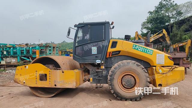 整機(jī)左側(cè)（設(shè)備外觀及核心部件）