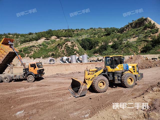 工作装置整体（整机外观及大件）