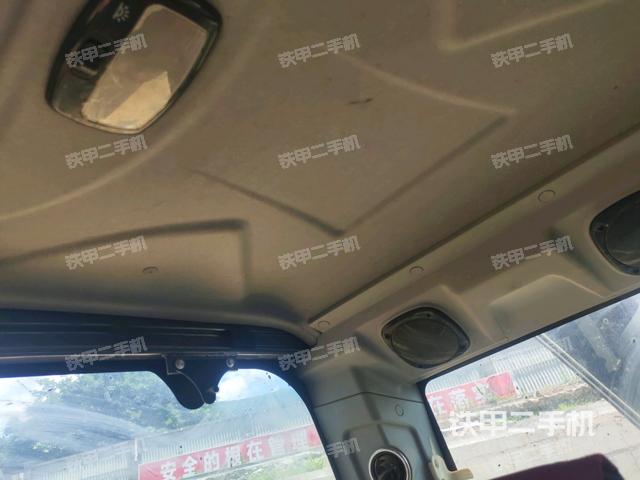 驾驶室左后45度(驾驶室部分) 驾驶室左后45度(驾驶室部分)