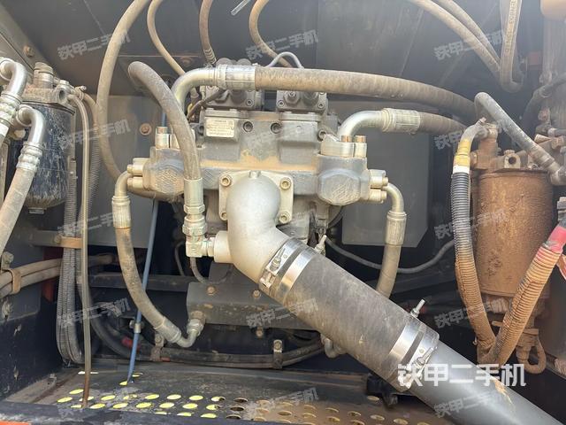 液压泵斜45 左(大件舱室) 液压泵斜45 左(大件舱室)