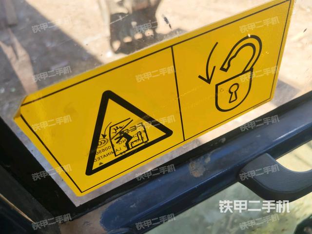 座椅后部(驾驶室部分) 座椅后部(驾驶室部分)