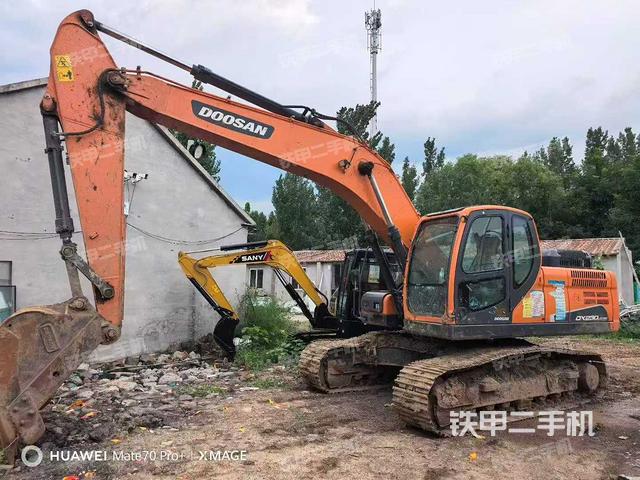 駕駛室頂部（整機(jī)外觀）