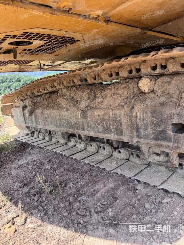 左側(cè)行走馬達(dá)蓋板（行走機構(gòu)）