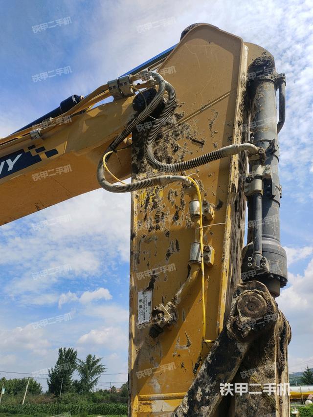 大臂整体 右侧(工作和回转装置) 大臂整体 右侧(工作和回转装置)