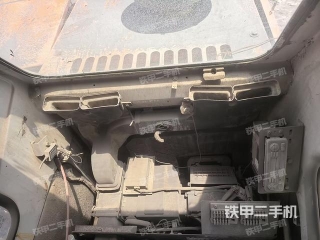 座椅后部(驾驶室部分) 座椅后部(驾驶室部分)