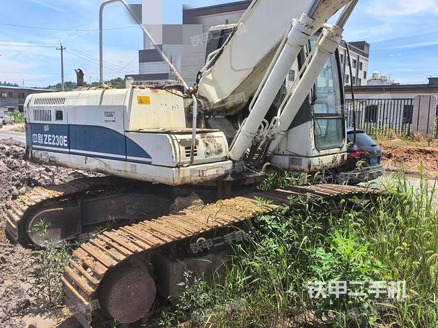 大臂根部 斜视(工作和回转装置) 大臂根部 斜视(工作和回转装置)