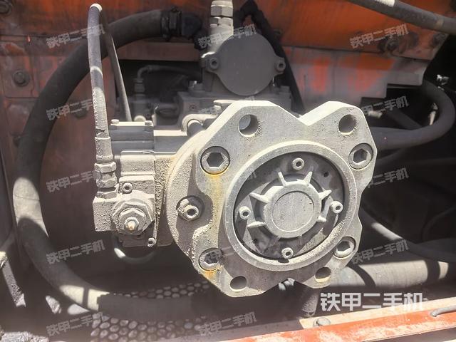 液压泵斜45 右(大件舱室) 液压泵斜45 右(大件舱室)