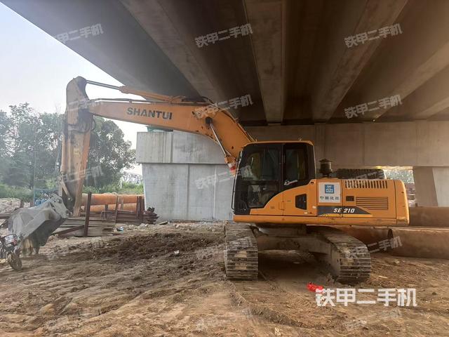 山推SE210W挖掘機(jī)