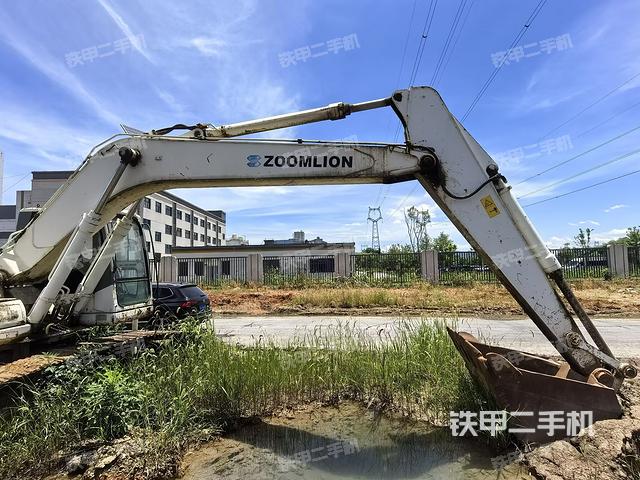 大臂整体 右侧(工作和回转装置) 大臂整体 右侧(工作和回转装置)