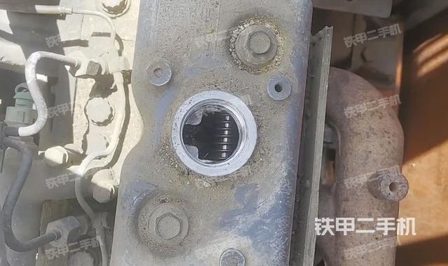 发动机室(上车部件) 发动机室(上车部件)