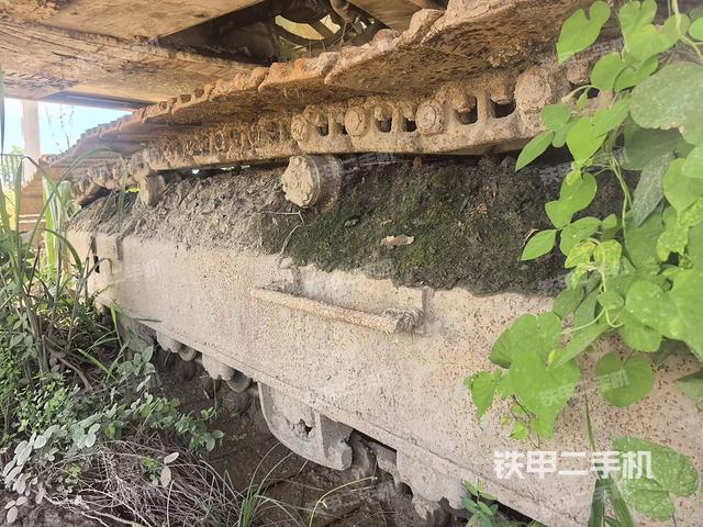 右导向轮(行走机构) 右导向轮(行走机构)