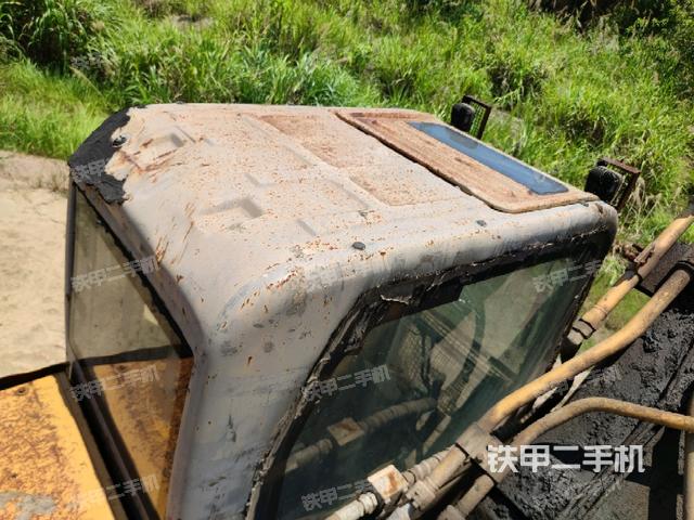 驾驶室顶部俯视(上车部件) 驾驶室顶部俯视(上车部件)